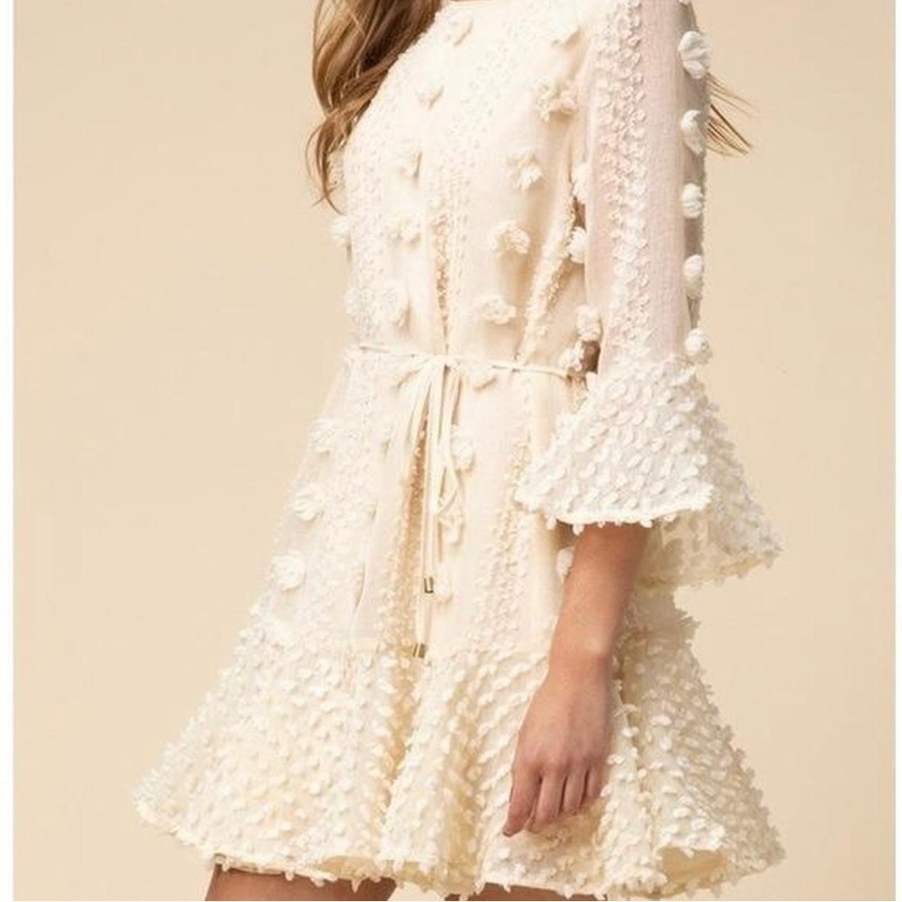 Entro Elegant Cream Textured Dress Size M